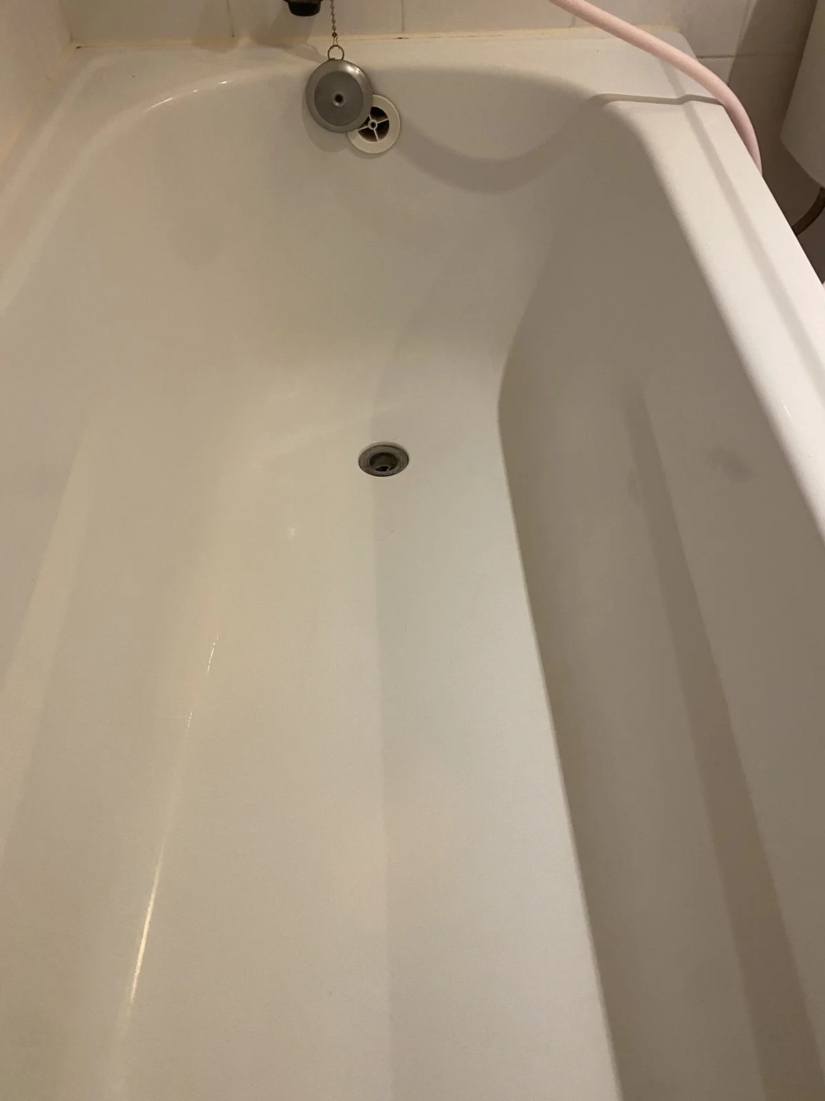 복원이 완료된 아파트 욕실 내부 시공 후 모습